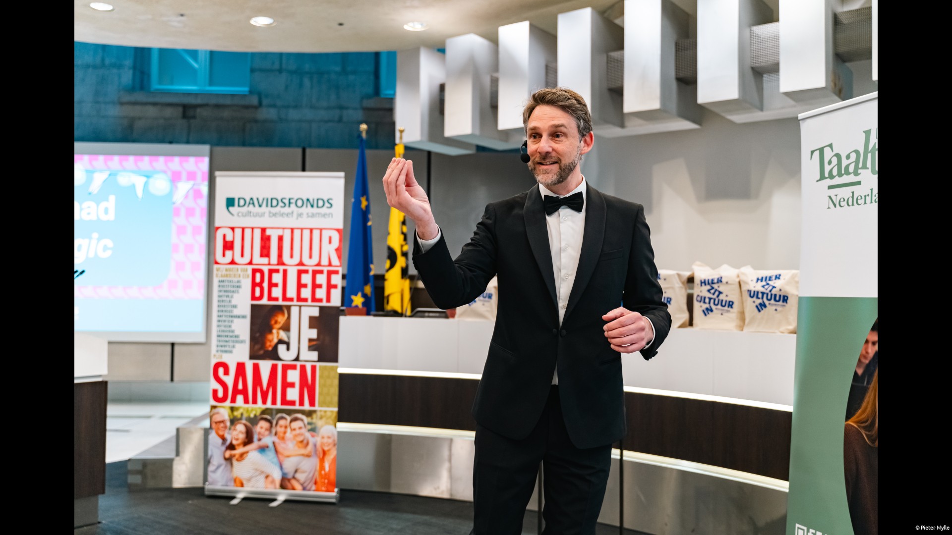 Intermezzo: goochelaar Koenraad Ronsmans - Promagic.