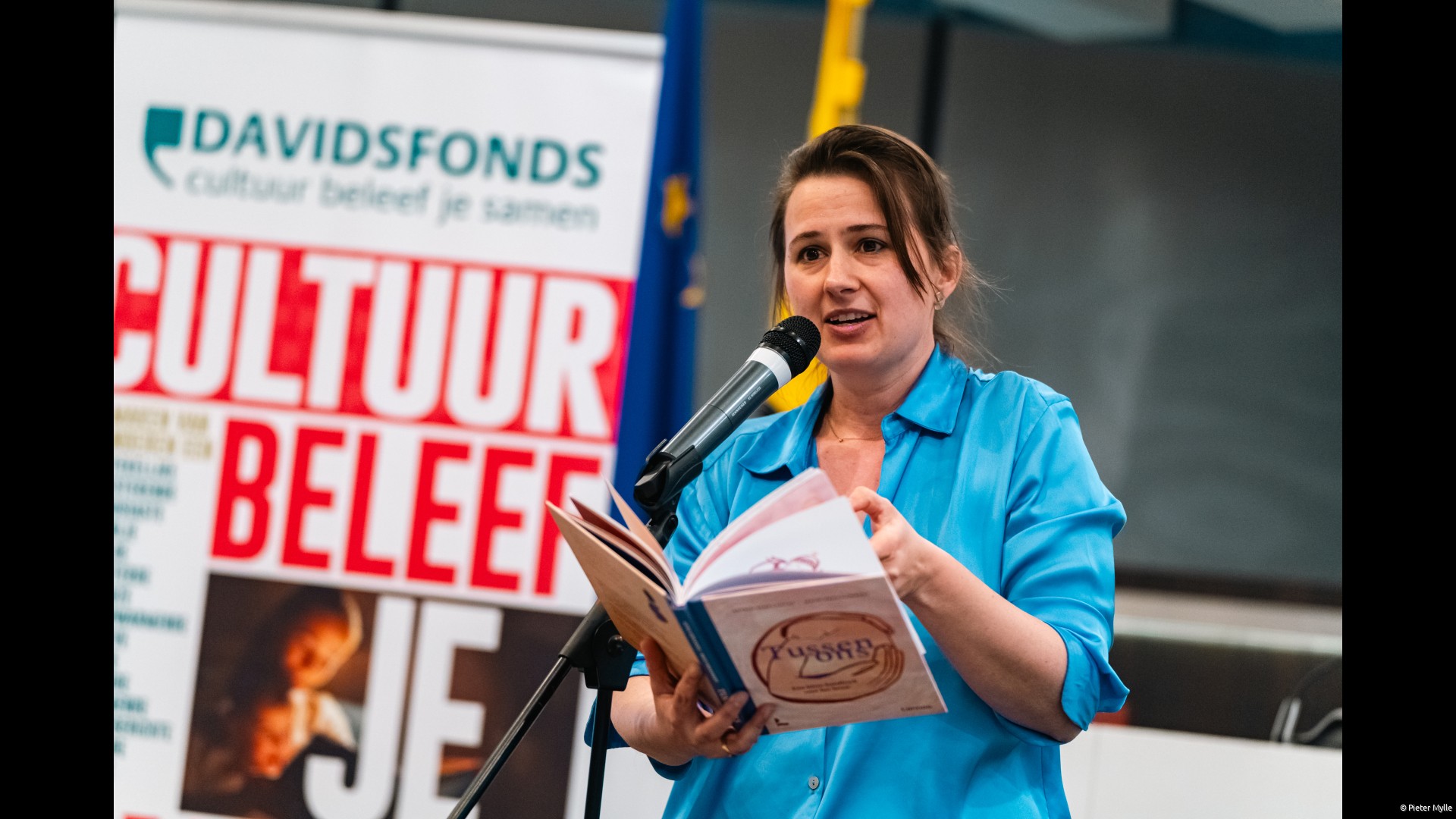 Intermezzo: Maud Vanhauwert, dichteres.